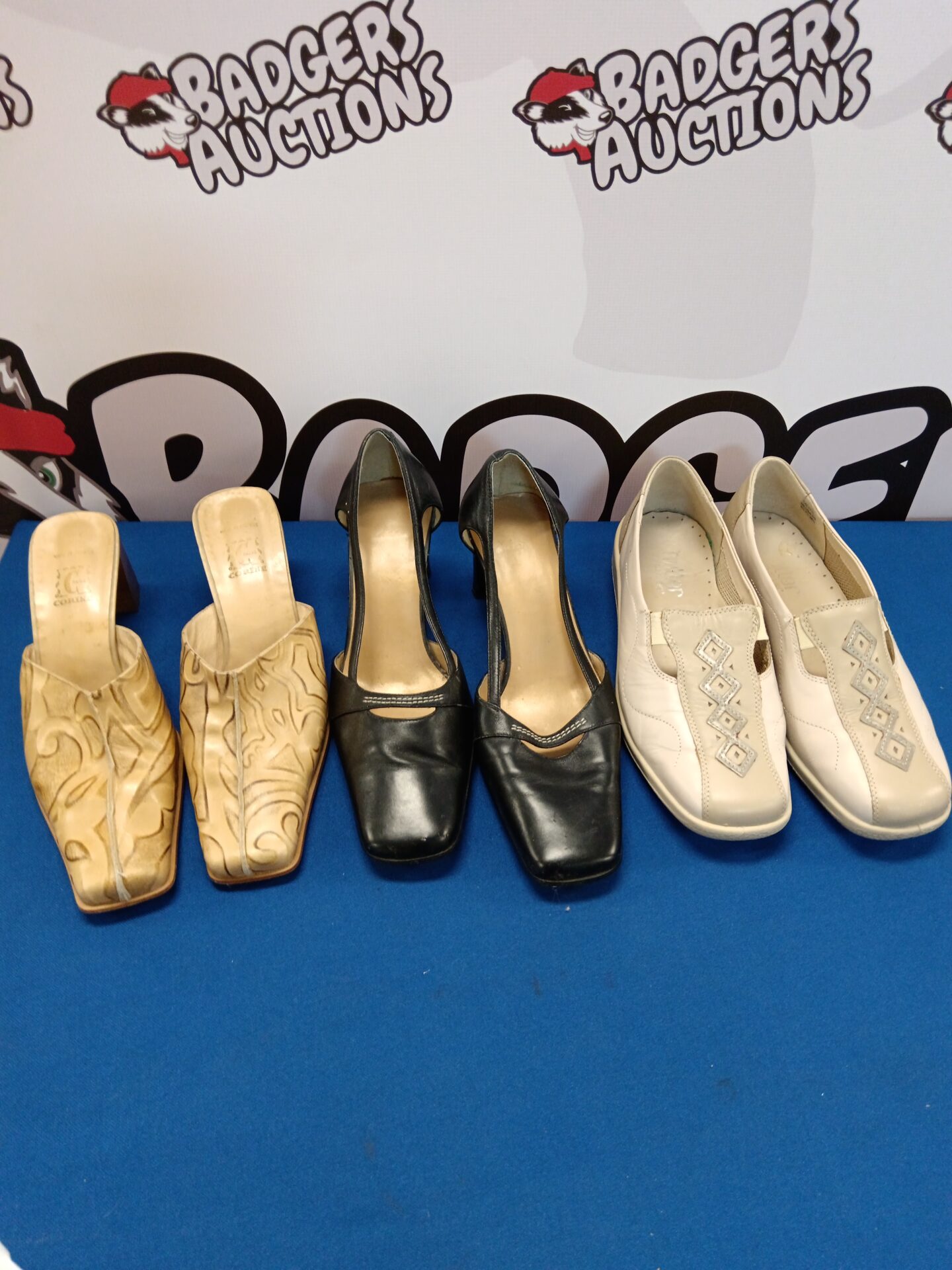 593 Three pairs of size 5 ladies shoes Inc clarks