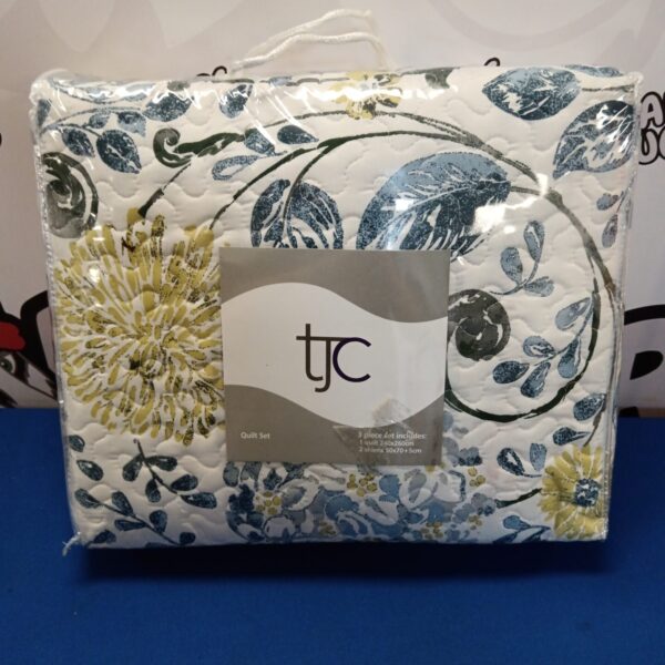 New TJC quilt set with a floral pattern for bedroom decor.