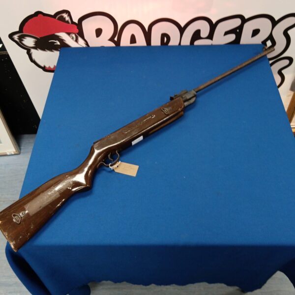 Vintage Chinese 0.22 calibre air rifle with wooden stock.