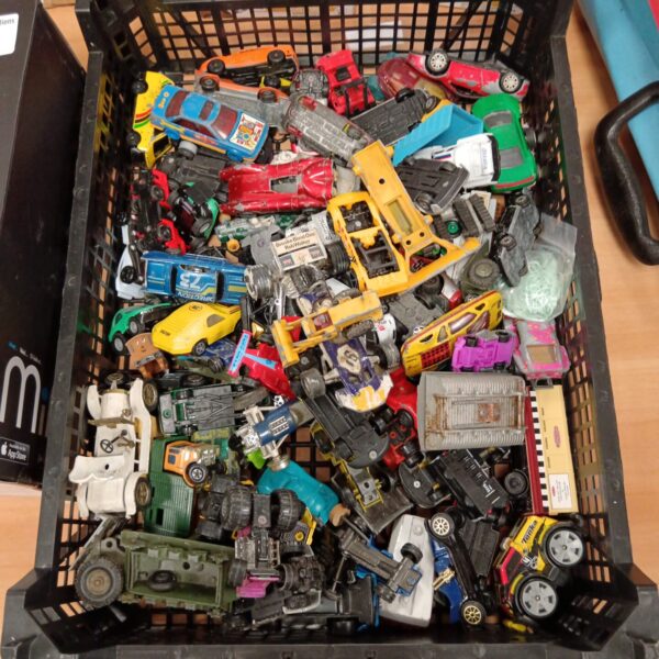 Tray of vintage diecast cars including Corgi and Lesney models.