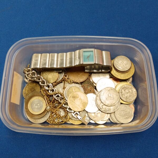 Mixed lot of vintage coins, jewellery, and a wristwatch.