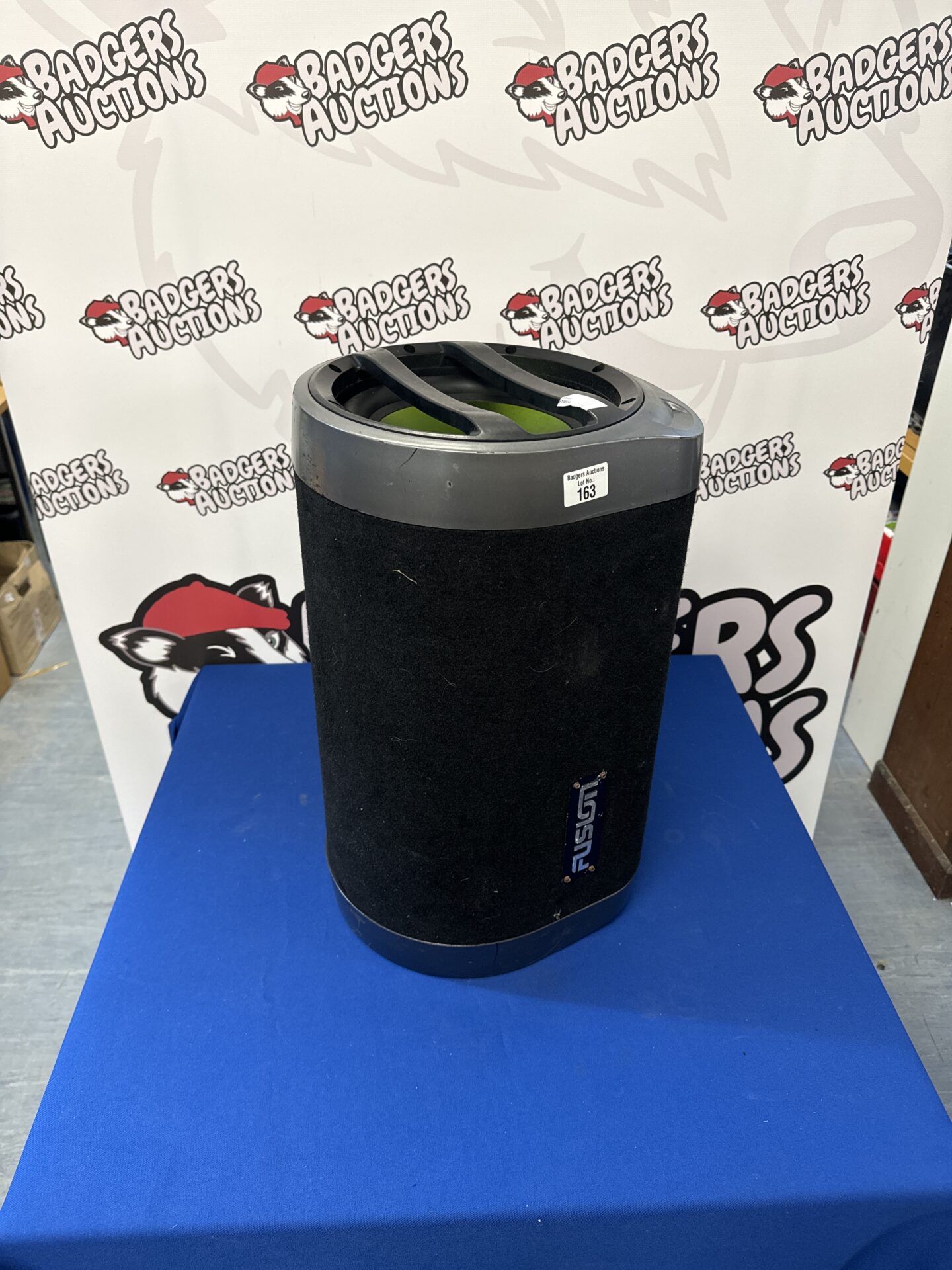 163 fusion active subwoofer with built in amp model CS-AT1 100