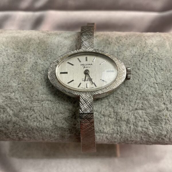 Vintage silver Delvina ladies wristwatch with mechanical movement.