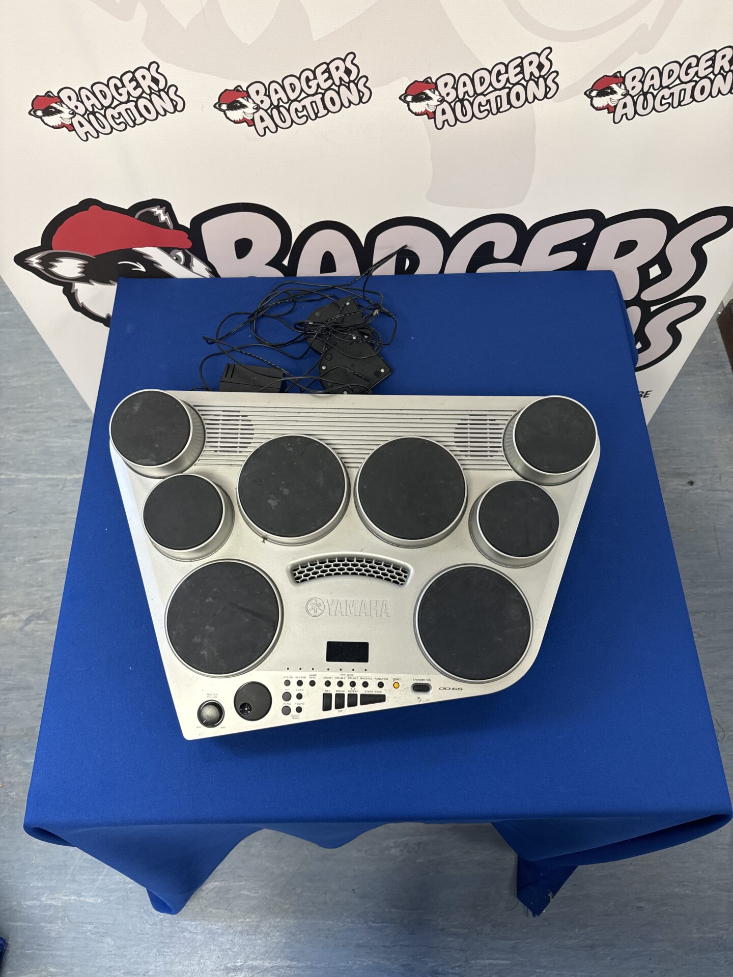 203 yamaha DD-65 drum kit with foot pedals