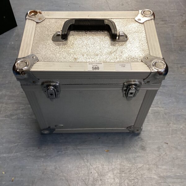 Small aluminium flight case with a carry handle, ideal for equipment protection.