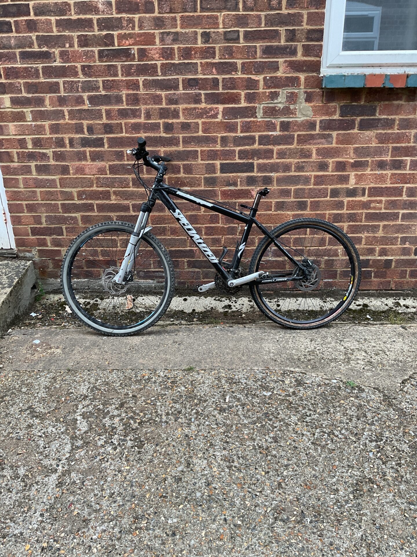 1114 Specialized rockhopper mountain bike