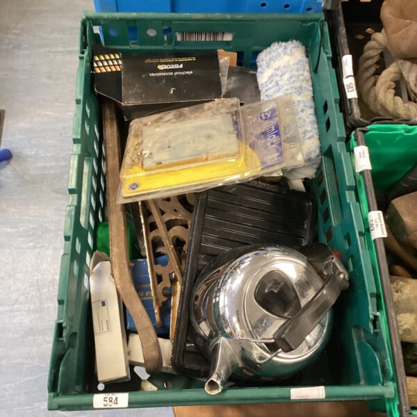 Mixed lot of vintage hardware including a stainless steel kettle.