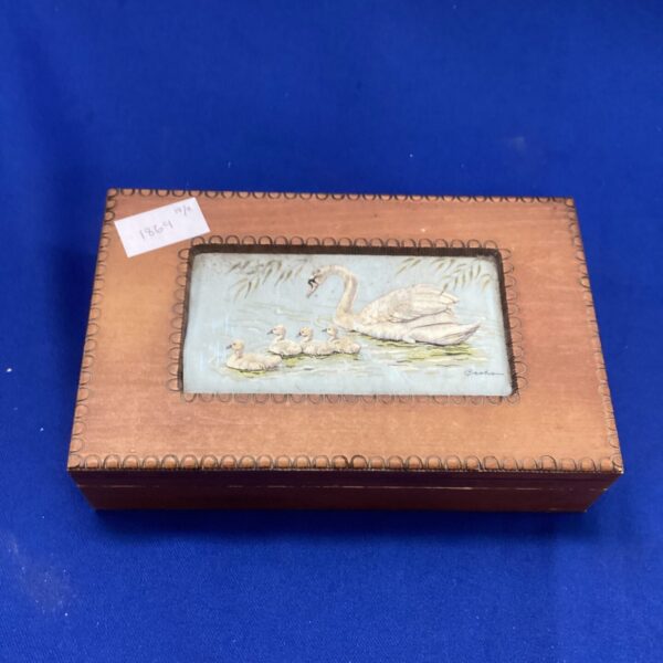 Vintage jewellery box with a beautiful swan inlay on the lid.