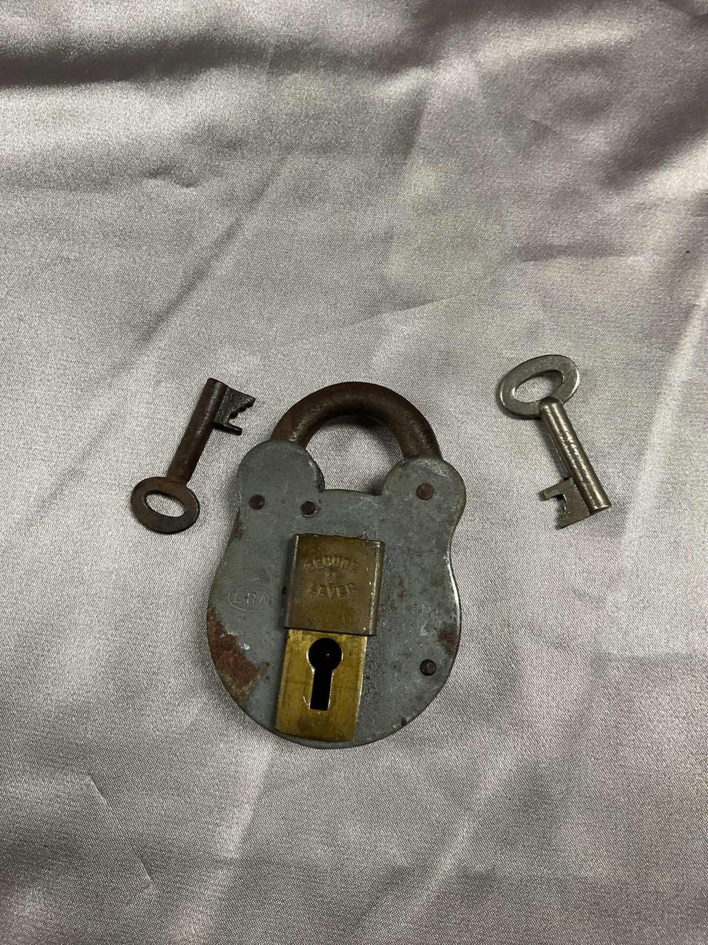 790 Vintage two lever padlock with keys