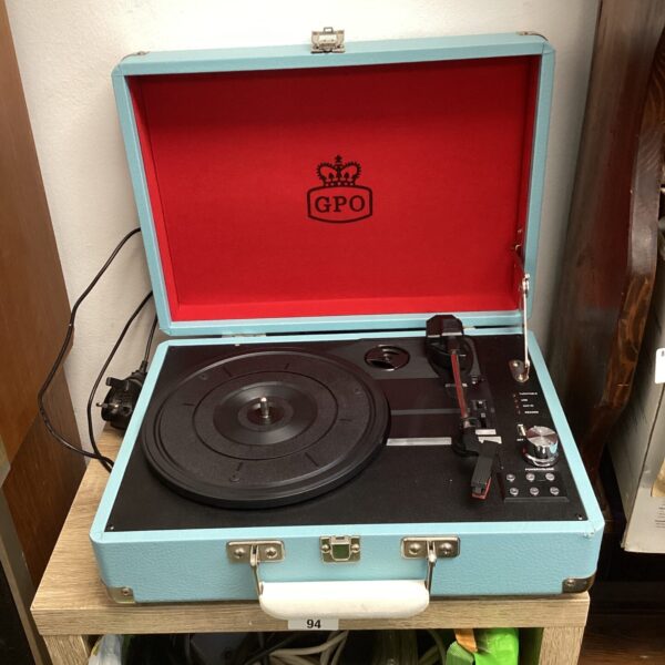 Vintage GPO briefcase record player in good condition.
