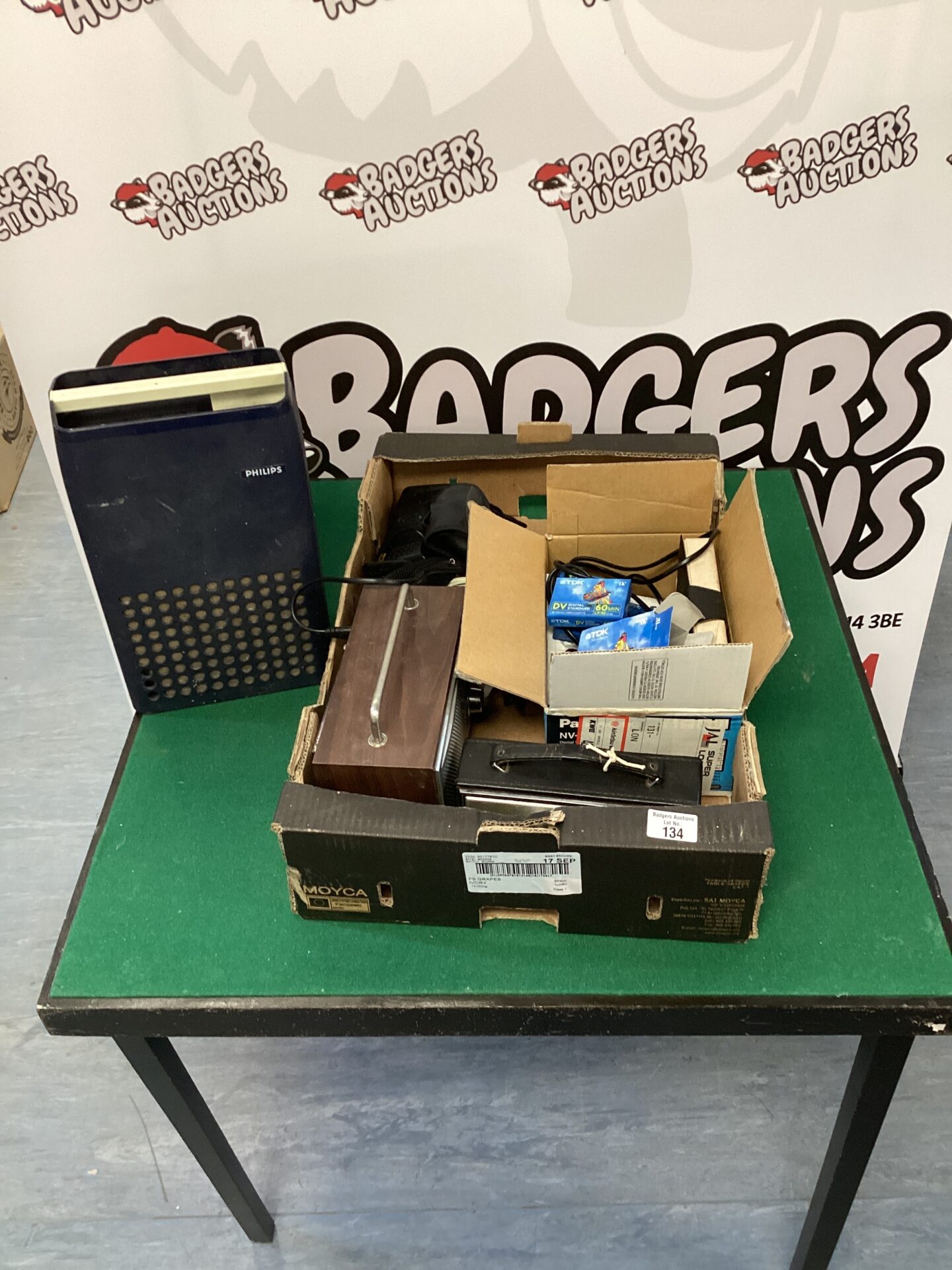 134 Mixed electricals incl. radios, digital video cassettes, pentax and sony cameras