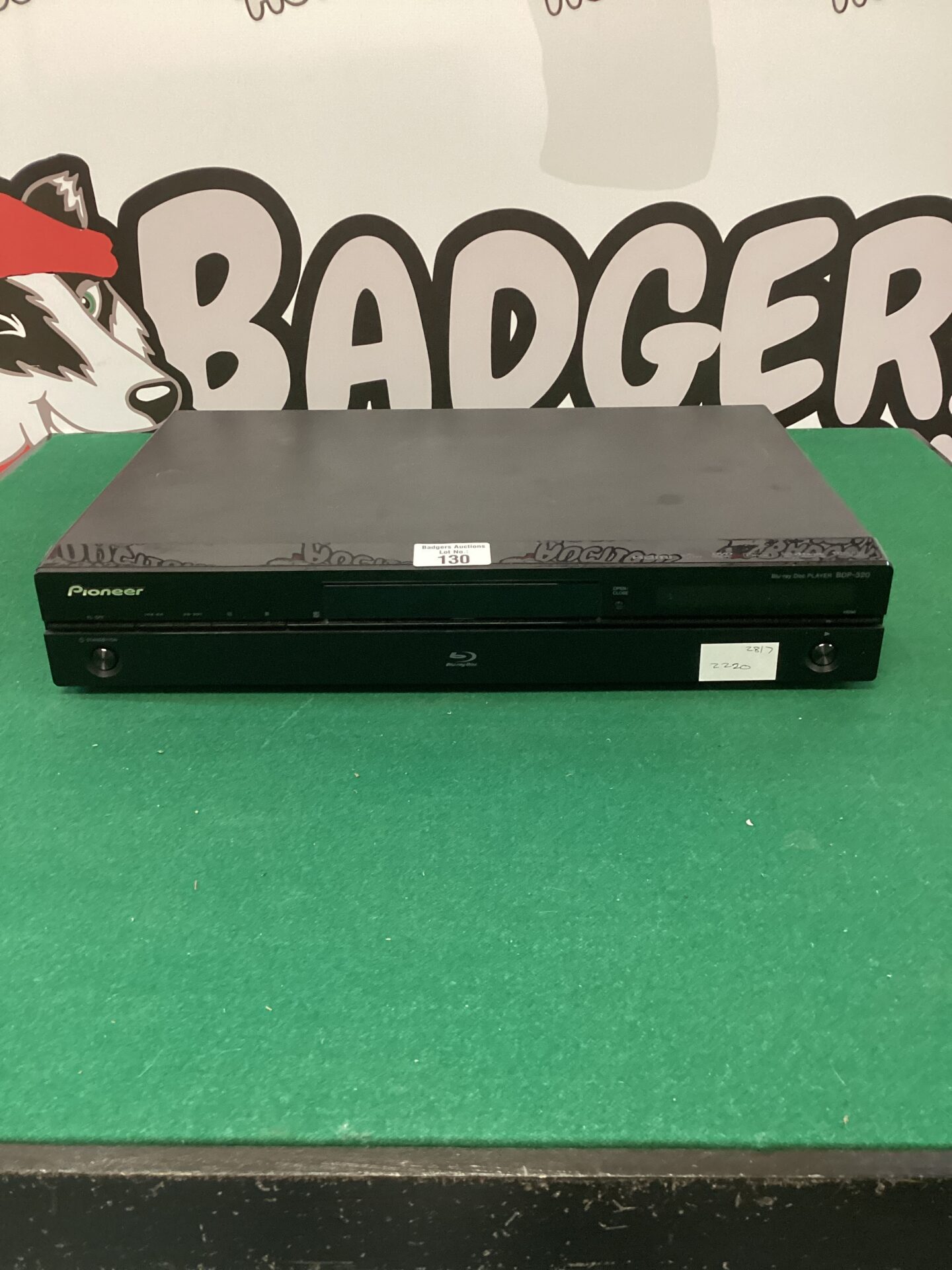 130 Pioneer blu-ray disc player BDP-320