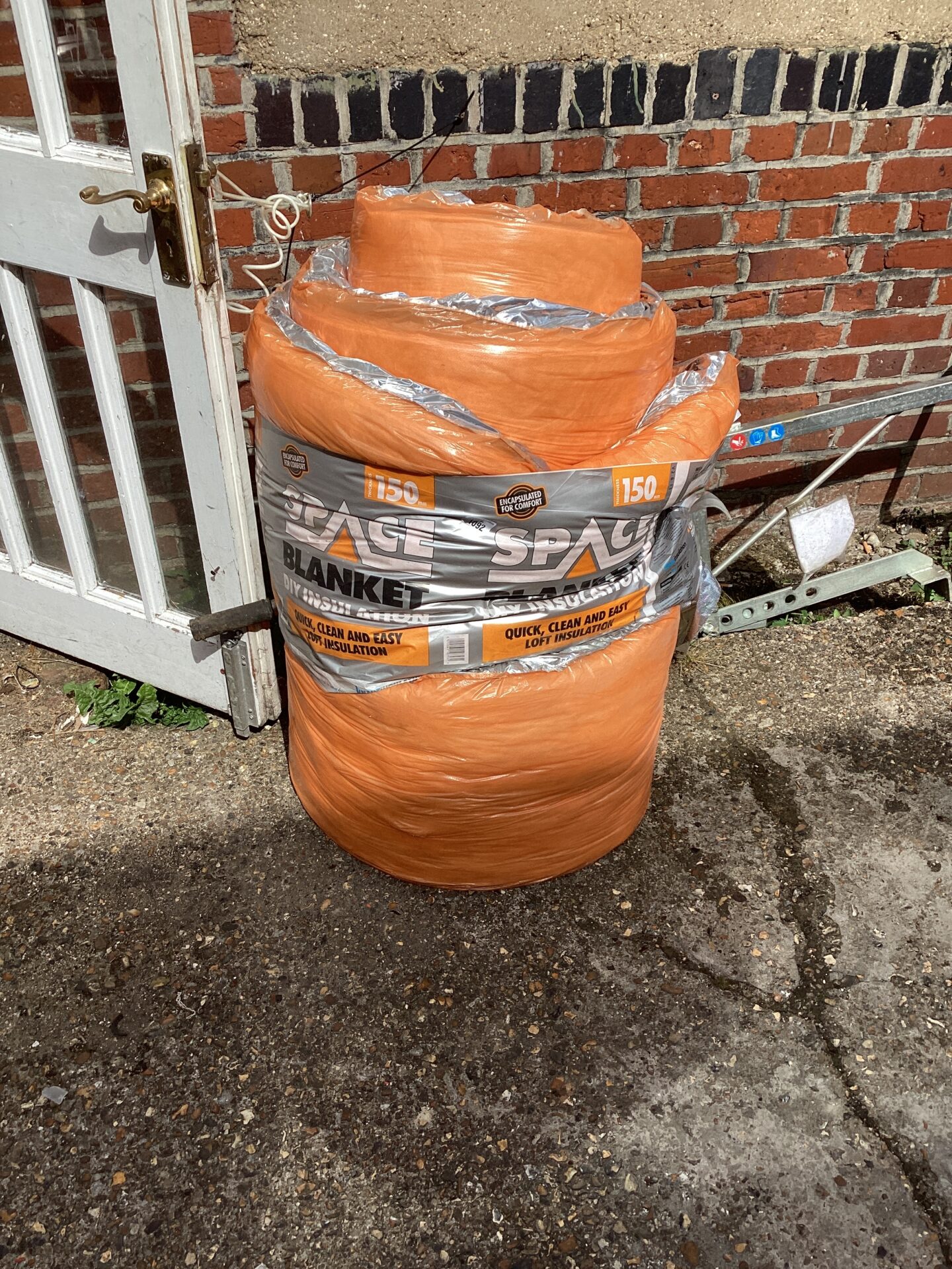 1092 Two Rolls of loft insulation