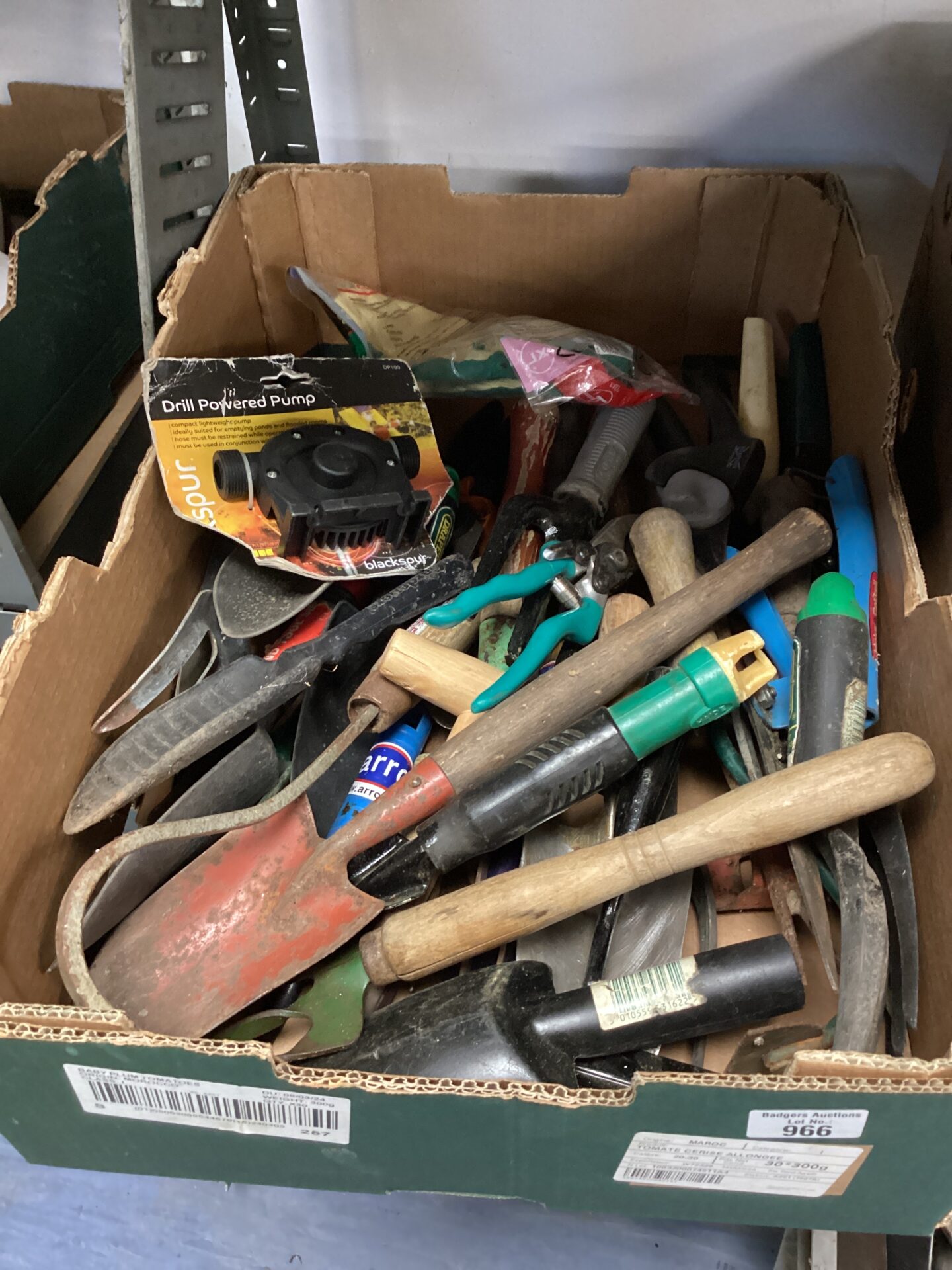966 Box of garden hand tools inc trowels