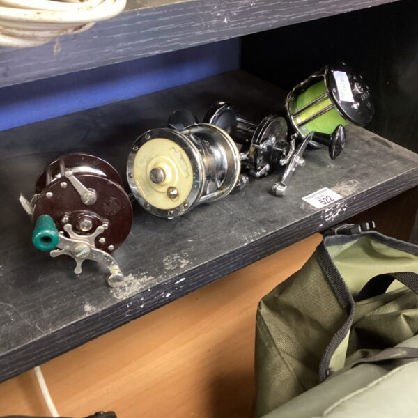 Lot of four vintage sea fishing reels for collectors.