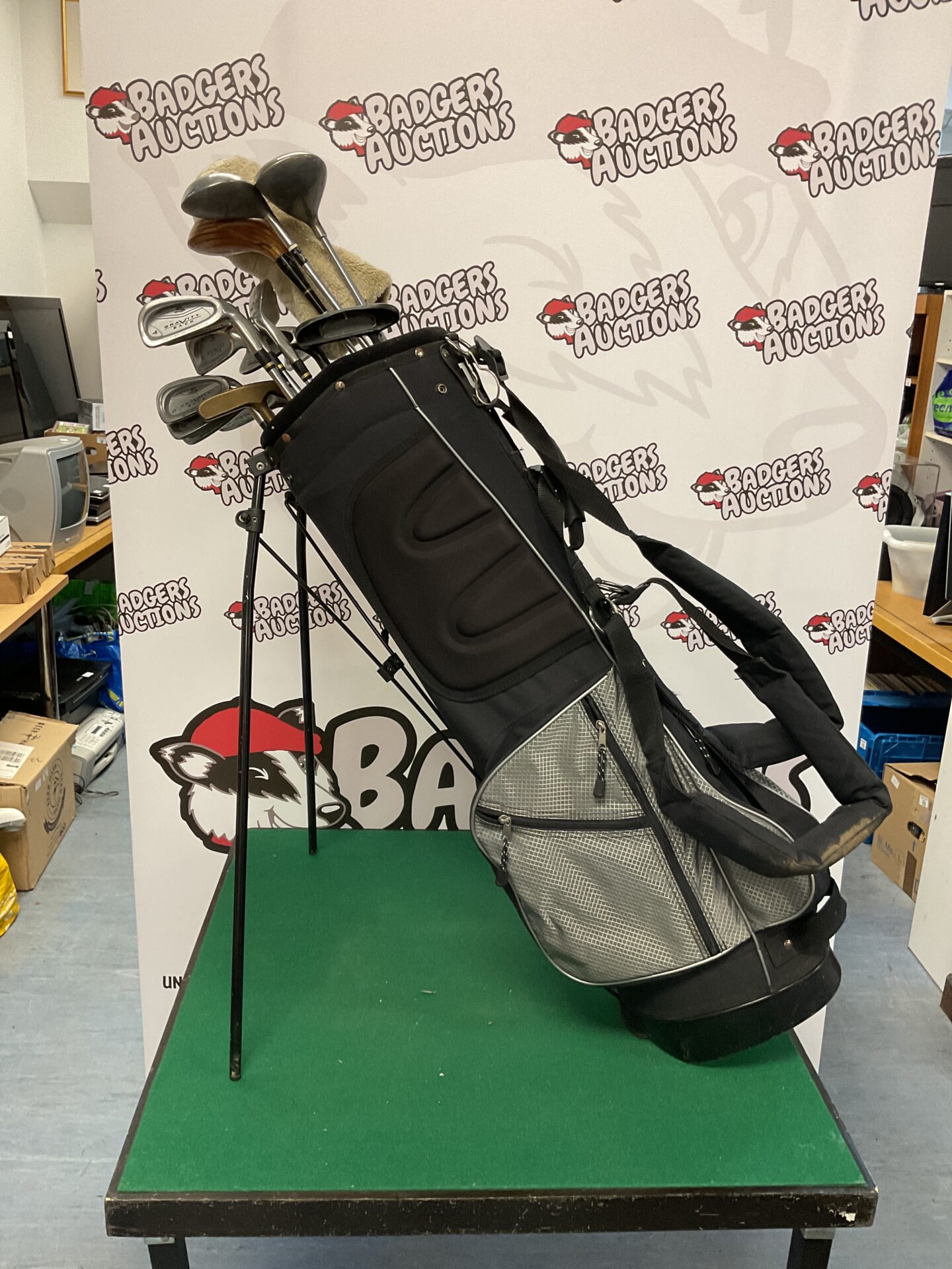 561 Wilson golf bag