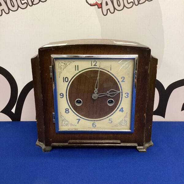 Vintage Smiths Enfield mantle clock in oak case.