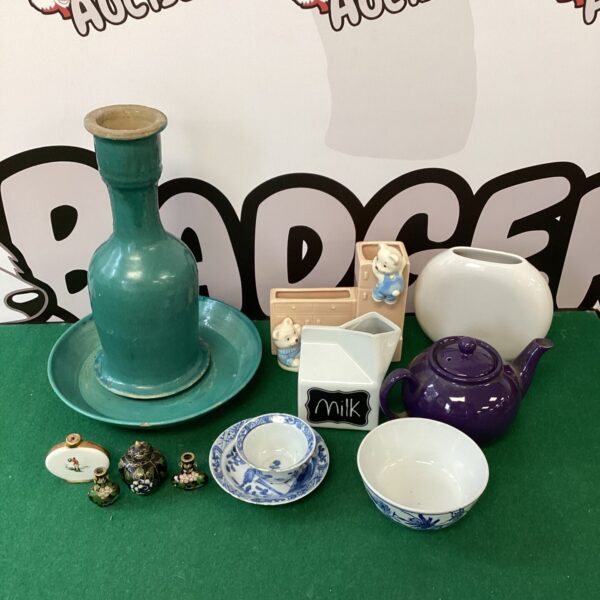 Turquoise glazed vase with mixed china lot.