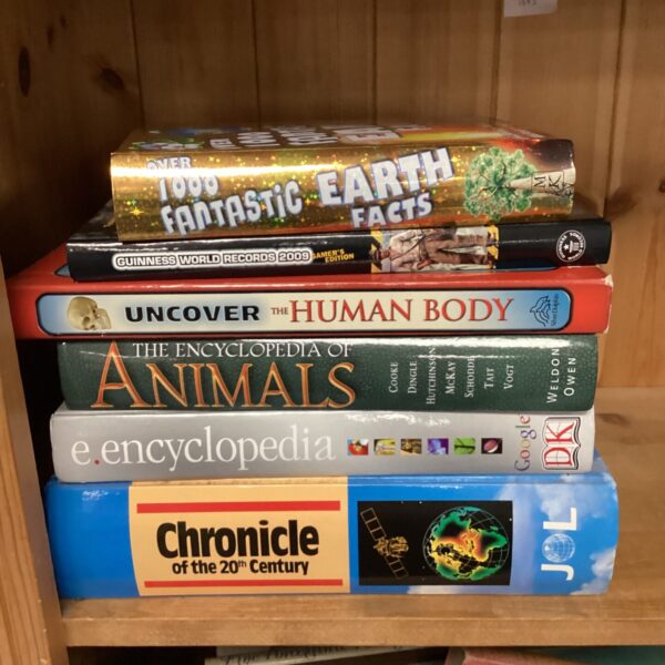 Lot of encyclopaedia and reference books, including Guinness World Records.