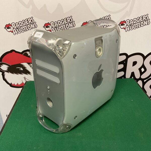 Vintage Apple Power Mac G4 M8493 computer for collectors.