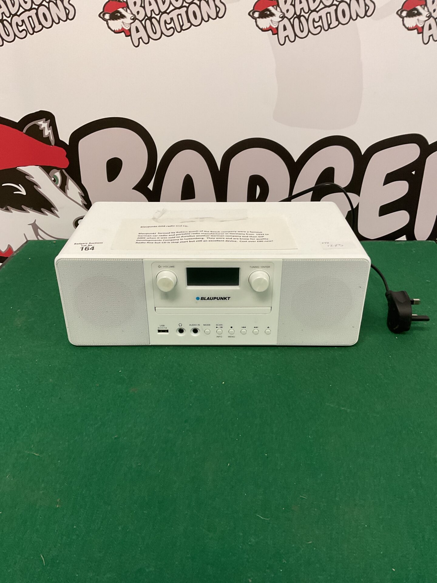 164 Blaupunkt DAB radio and CD player, temperamental CD player