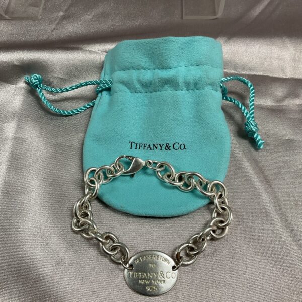 Vintage silver Tiffany & Co. bracelet with chain links.