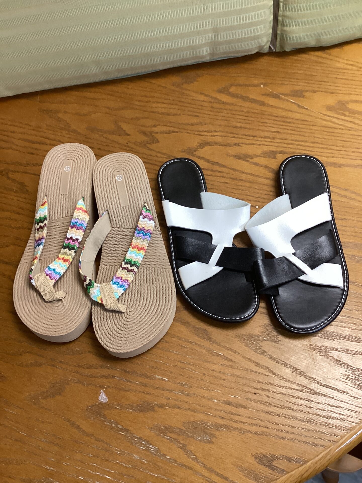 472 Two pairs of ladies flip flops sizes 42 & 39