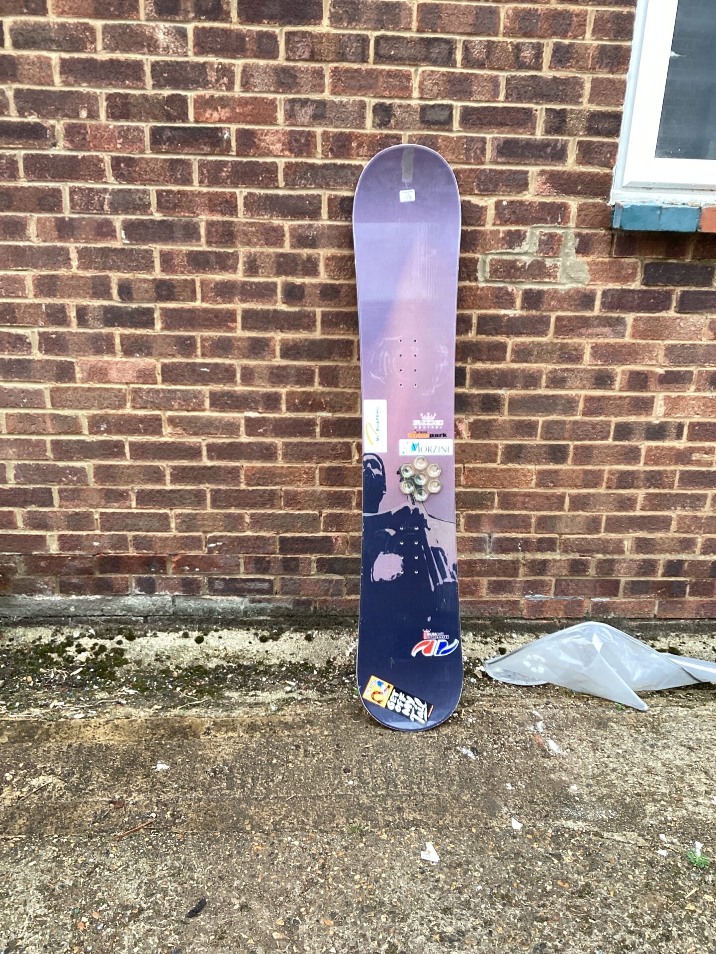 1176 Avoriaz Snowboard