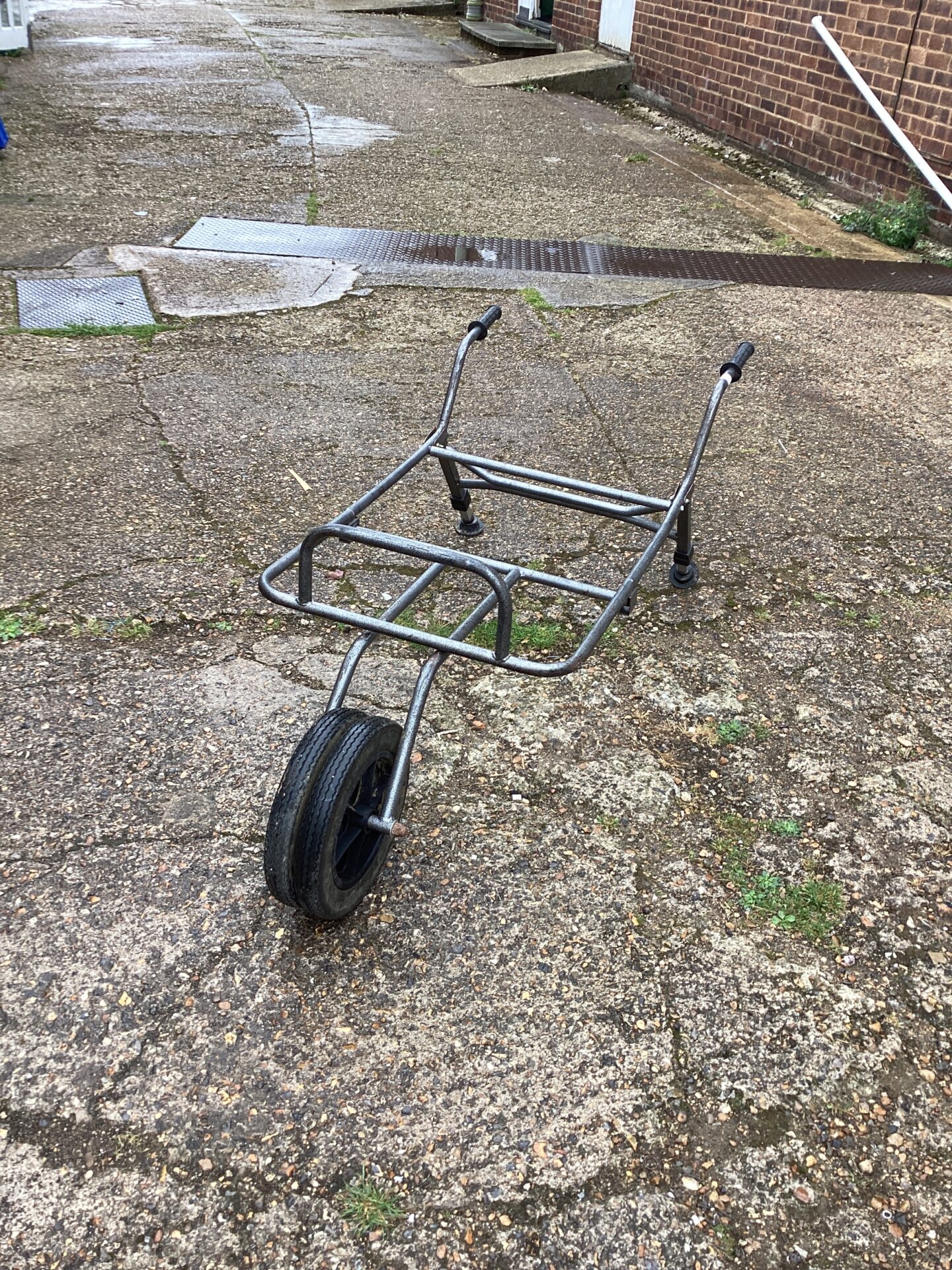 1194 Fishing Barrow