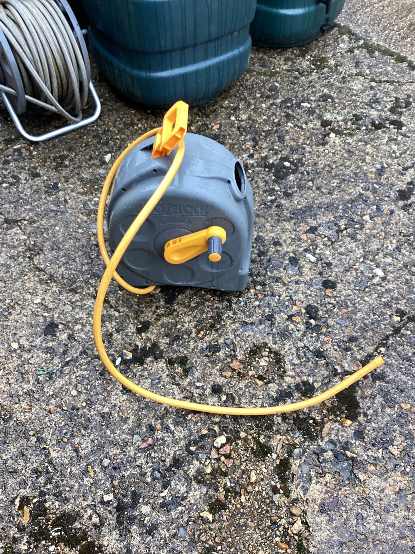 1211 Garden hose with reel
