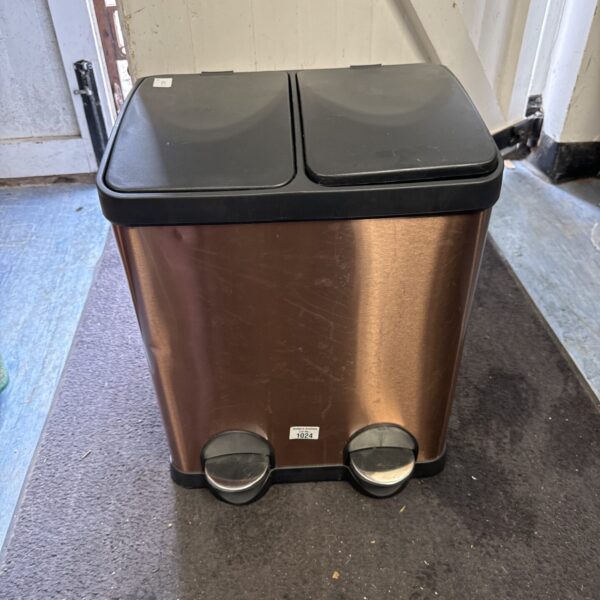 Copper effect dual pedal bin for kitchen waste separation.