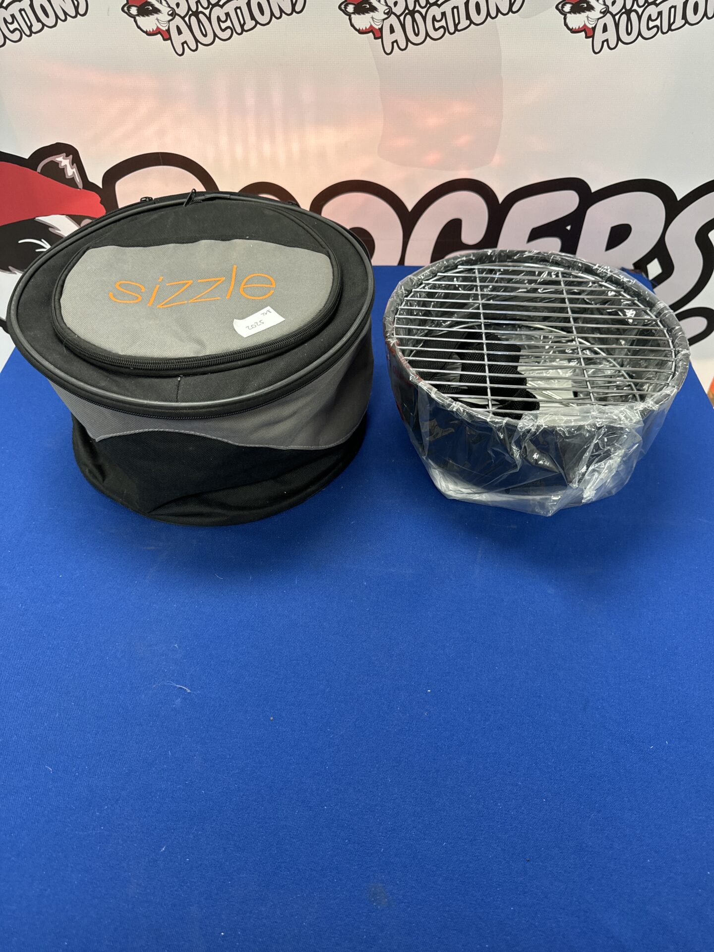 1027 Sizzle small portable barbecue – new
