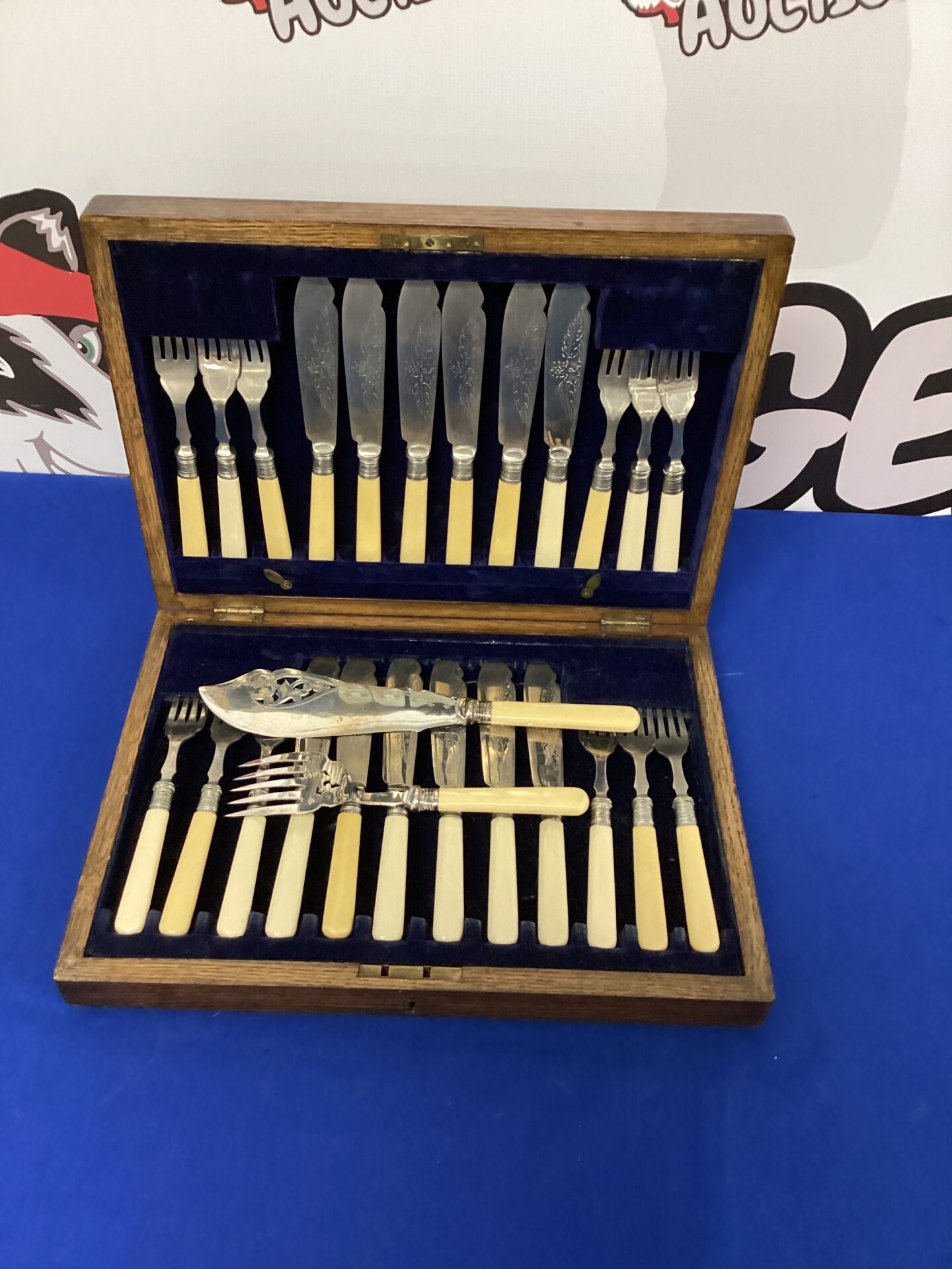 228 Vintage Canteen of Silverplate cutlery