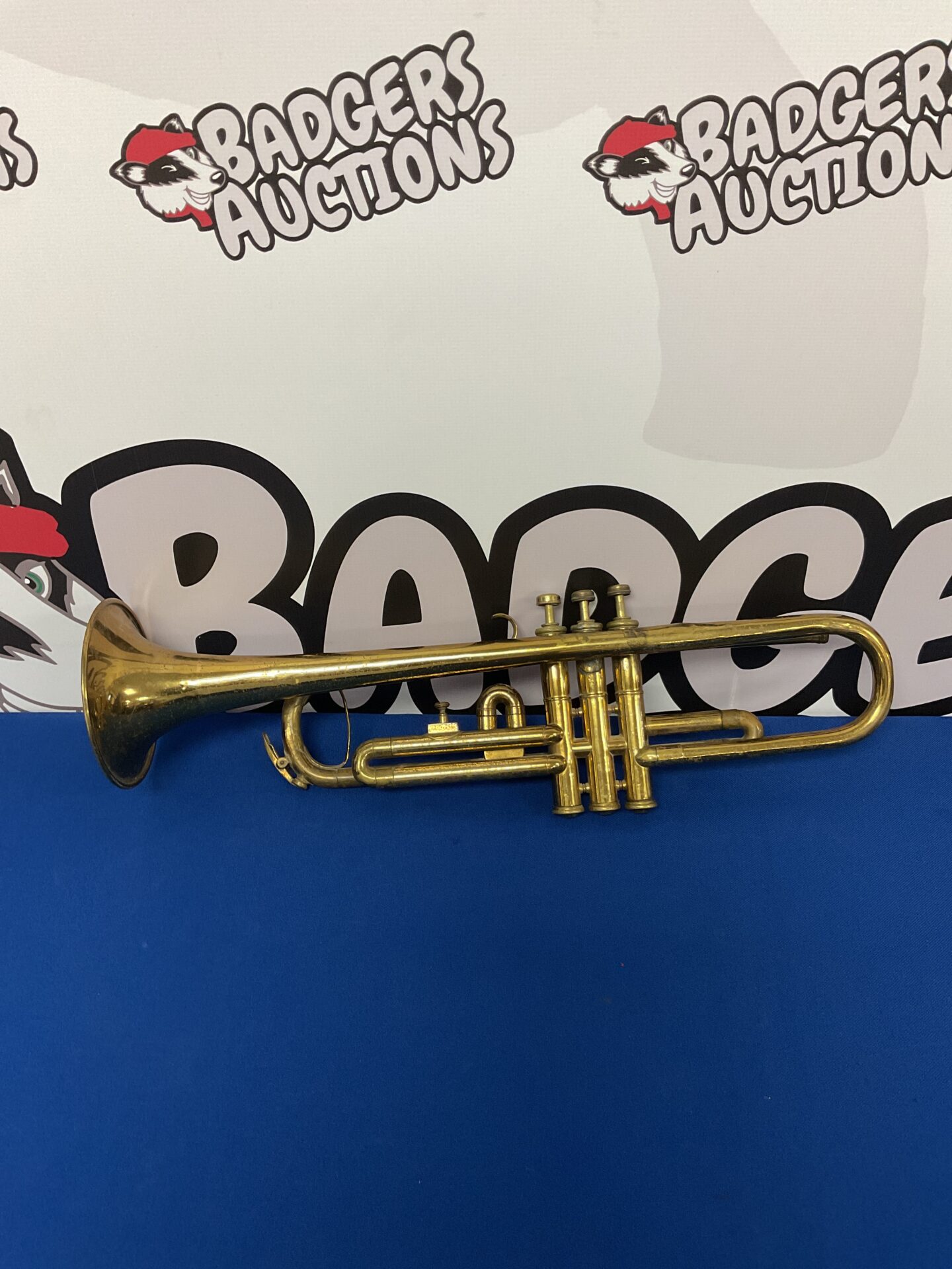 045 Unbranded brass trumpet