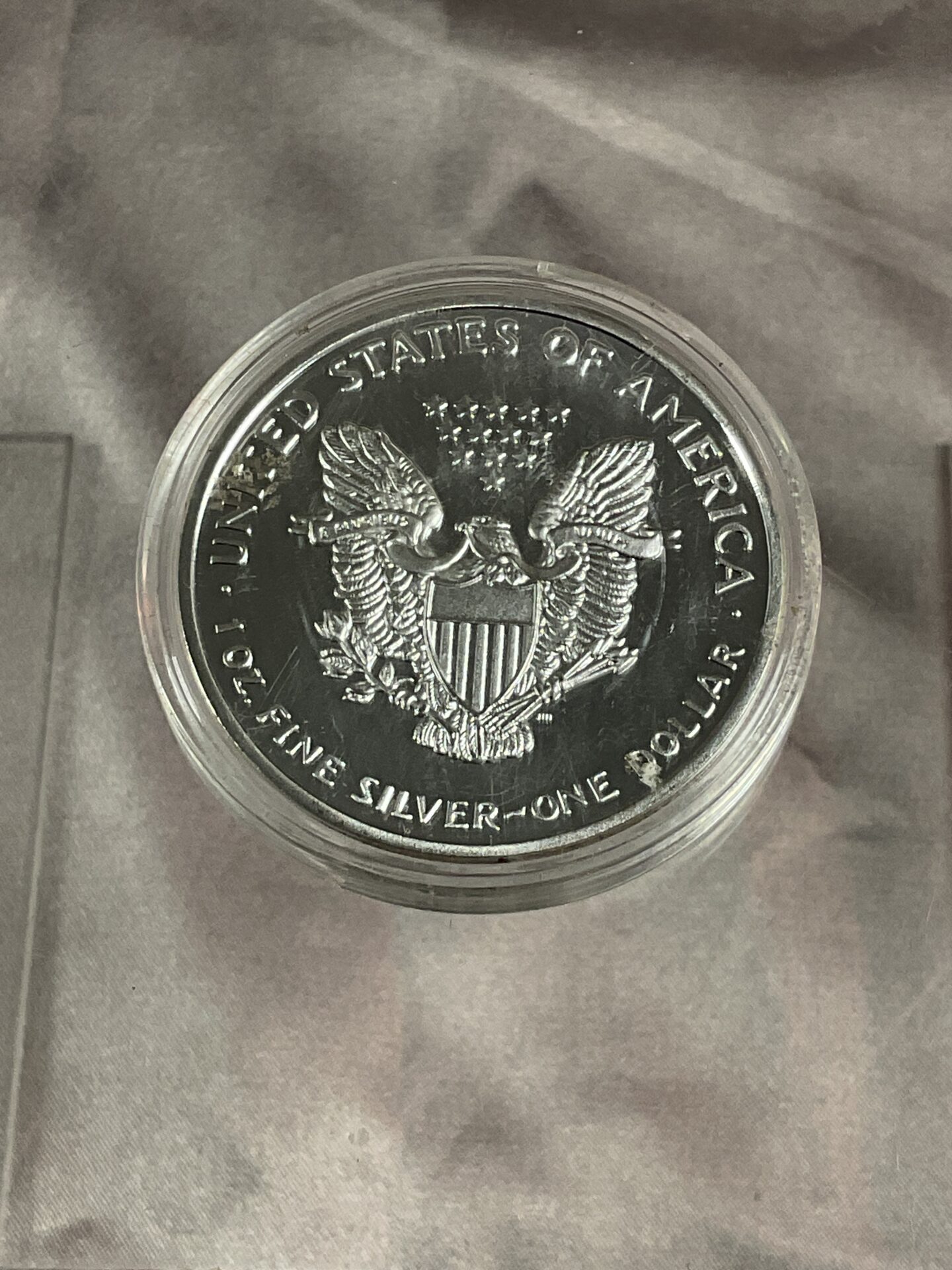 669 United States of America 1oz fine silver one dollar