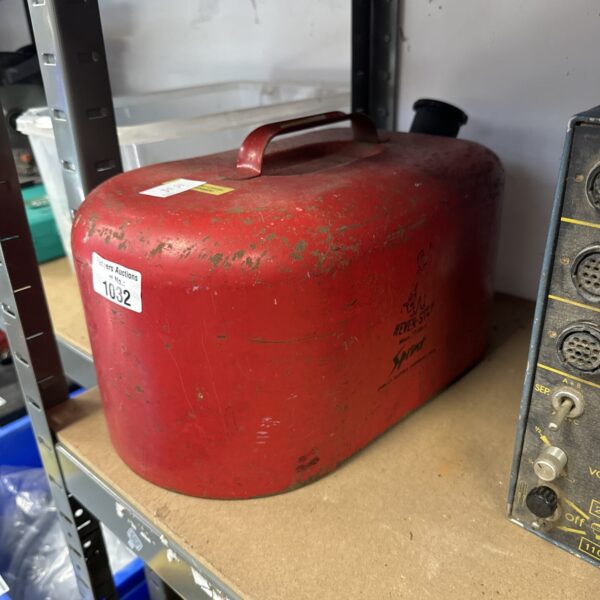 Vintage Never-Stop 10L metal fuel can for collectors.