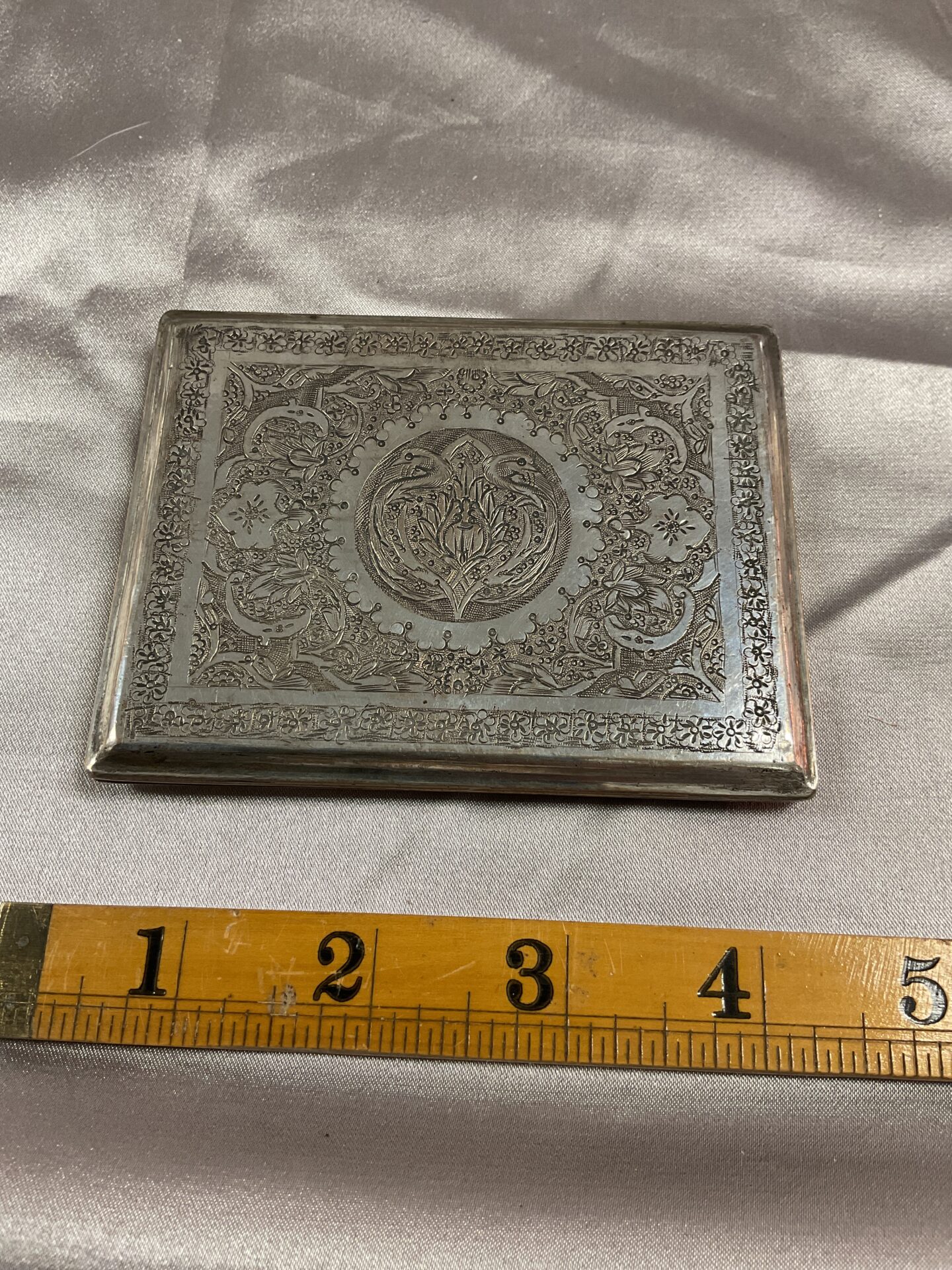 657 Vintage silver plate cigarette case