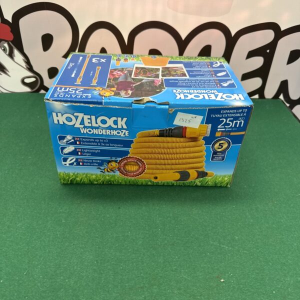 Hozelock Wonderhoze 25m expandable garden hose in packaging.