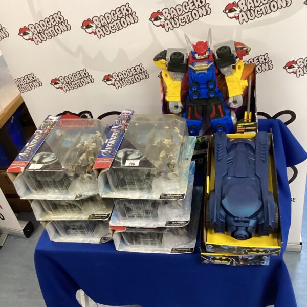 Power Rangers Beast Morphers Zoid action figure in box.