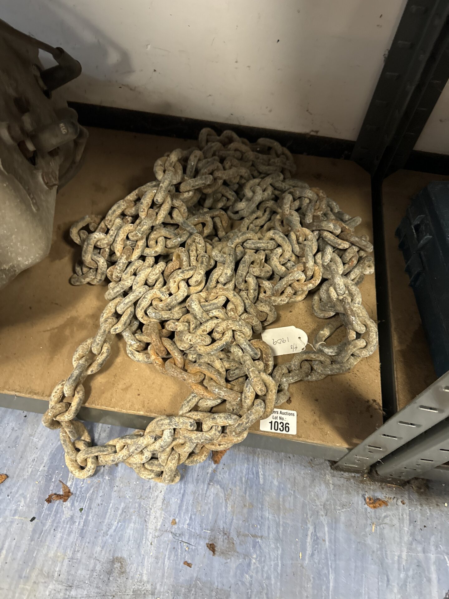 1036 Length of thick chain