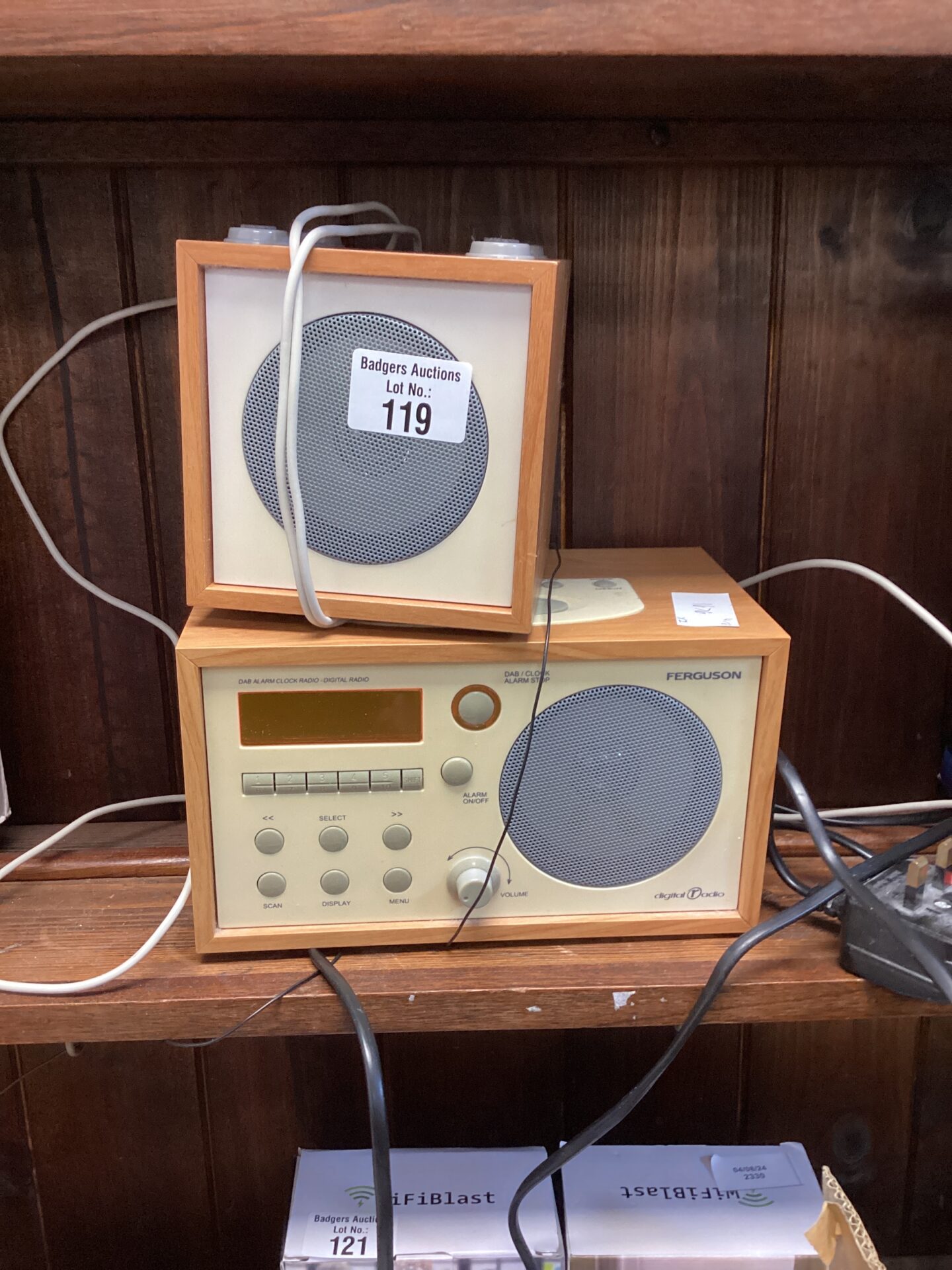 119 Ferguson digital radio and speaker