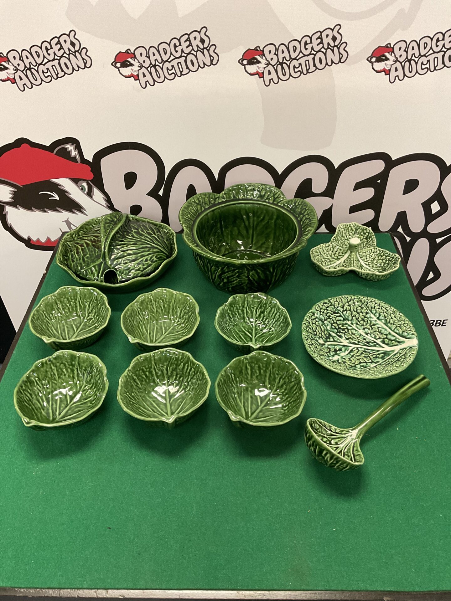 055 Collection of cabbage leaf bowls & serving plates