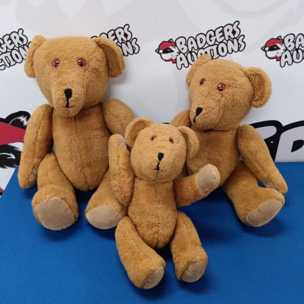 Lot of three vintage jointed teddy bears, antique collectible toys.