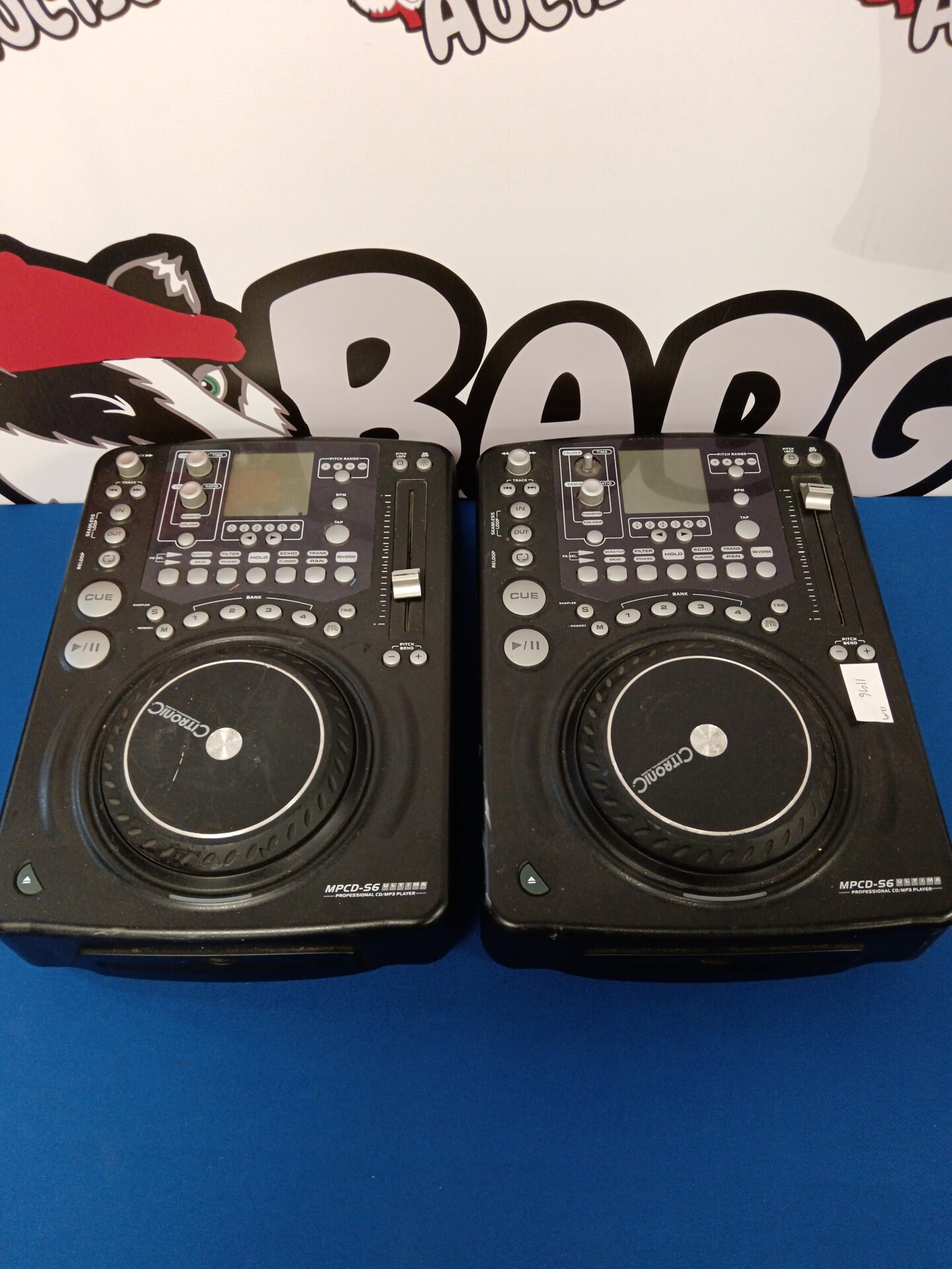 073 Pair of Citronic mpcd-56 Ultima dj cd decks