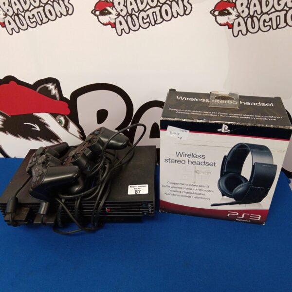 Front view of Sony Playstation 2 wireless headset.