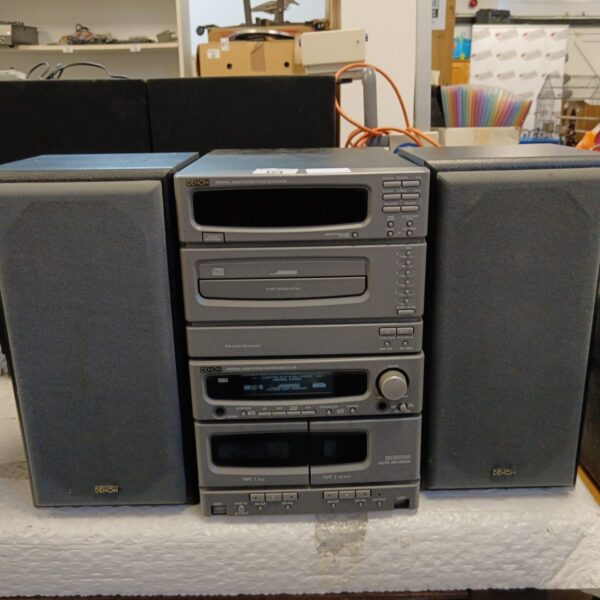 Silver Denon D-C30 CD cassette player vintage hifi system.