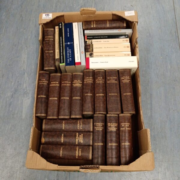 Mixed lot of antique Charles Dickens books for collectors.