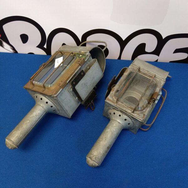 Pair of vintage carriage lamps for classic cars.