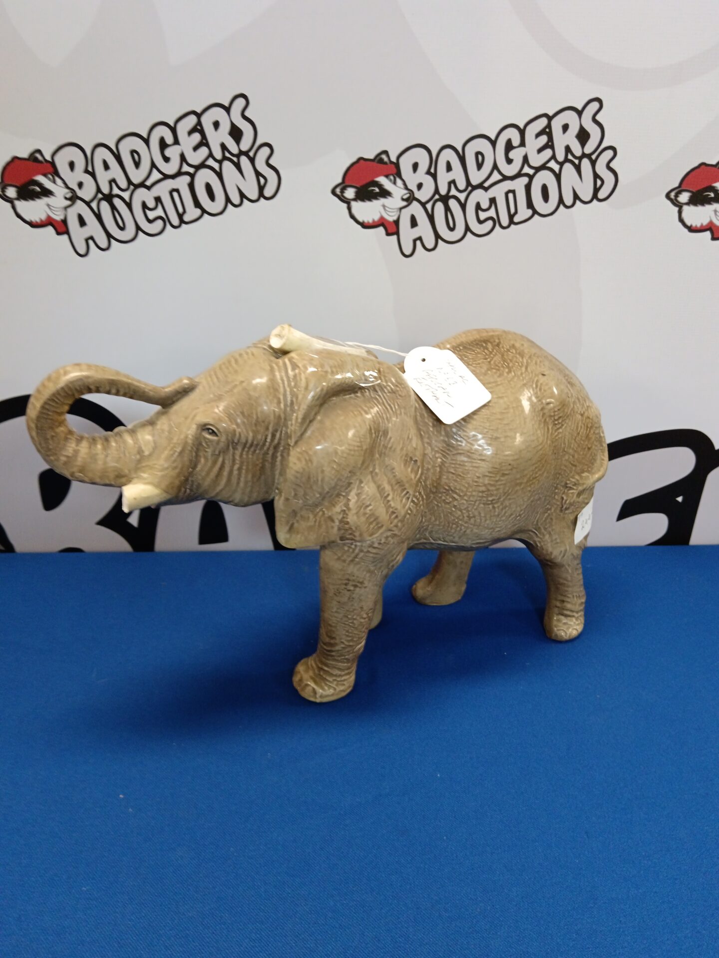 259 Sylvac no68 African elephant (tusk’s broken)