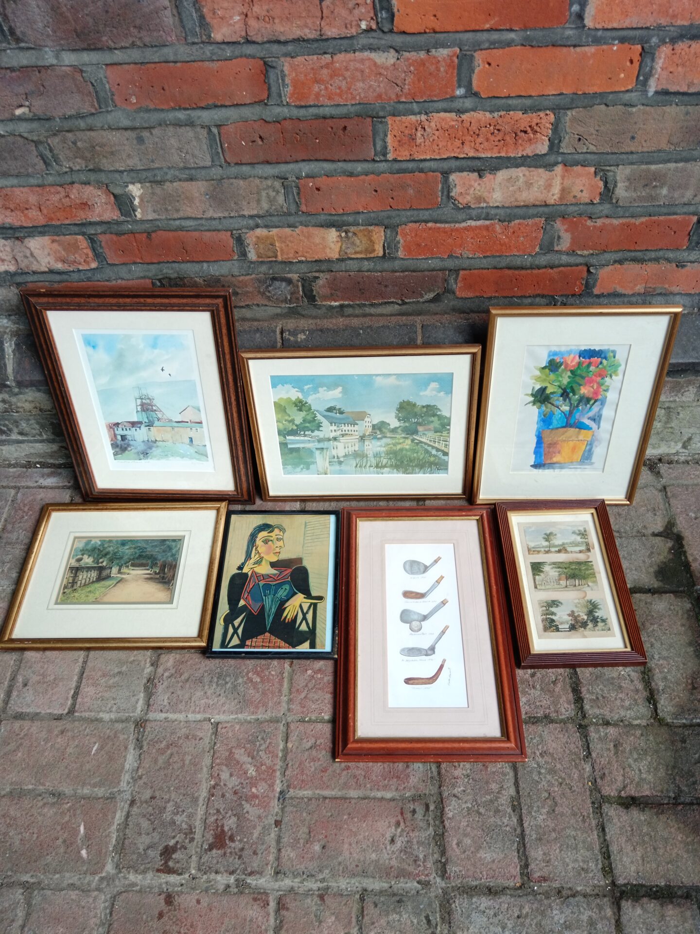629 box of assorted watercolours & prints